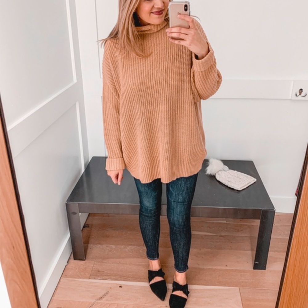 NWOT American Eagle | Oversized Sweater - M